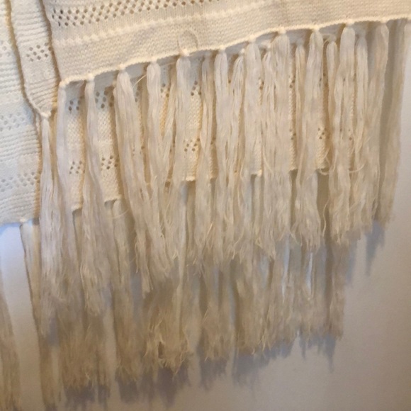 NWOT 360 Cashmere oversized cream scarf - Picture 4 of 8